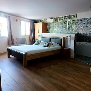  Love hôtel Cotinga