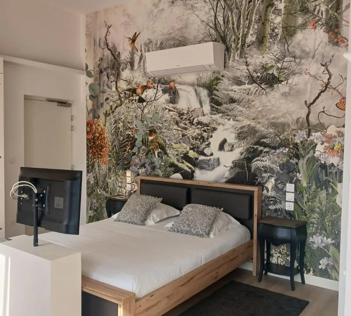 Love hotel Calao Hotel Villars-les-Dombes